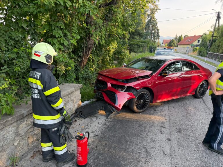 01.07.2026, T03 PKW gegen Steinmauer, Betriebsmittelverlust